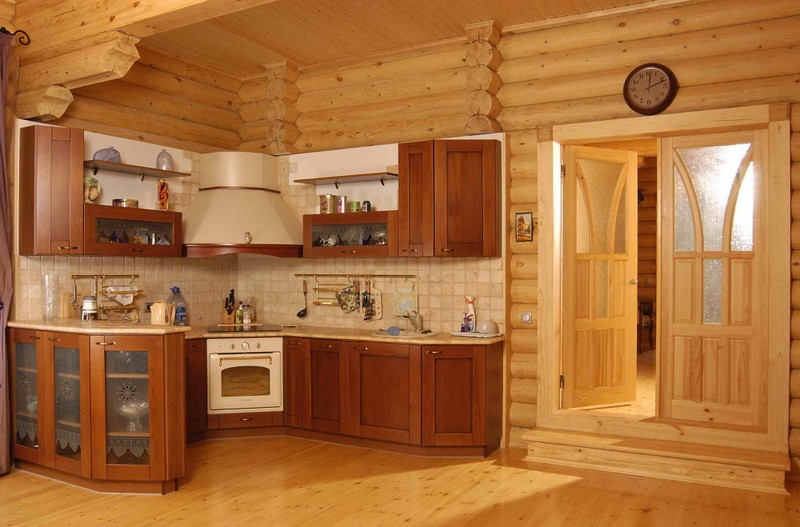 Какой должна быть кухня в деревянном доме?