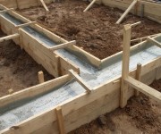 Как сделать фундамент под деревянный дом своими руками