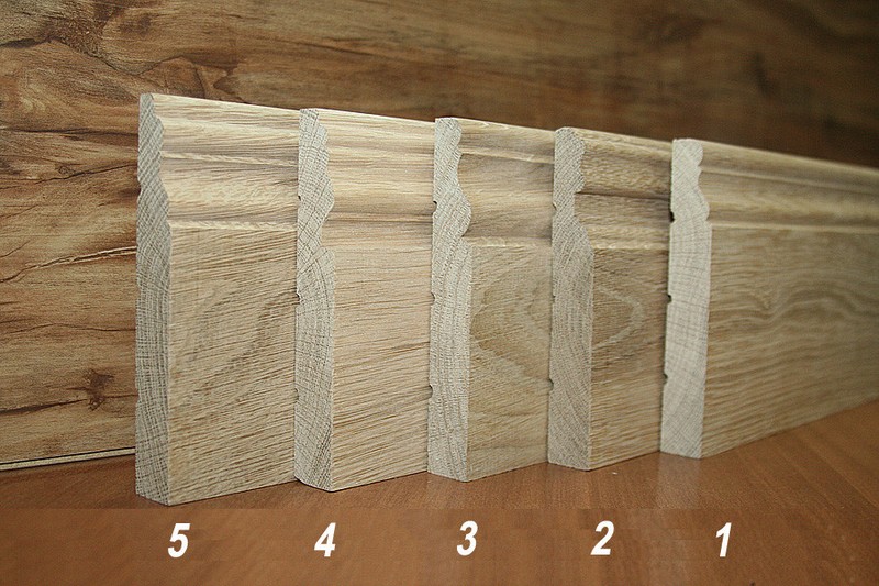 Использование высоких деревянных плинтусов для пола